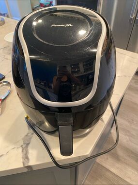 Black Air Fryer - Compact Countertop Cooker
